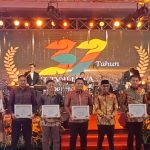 Rektor UIN SGD Raih Penghargaan TVRI Jabar
