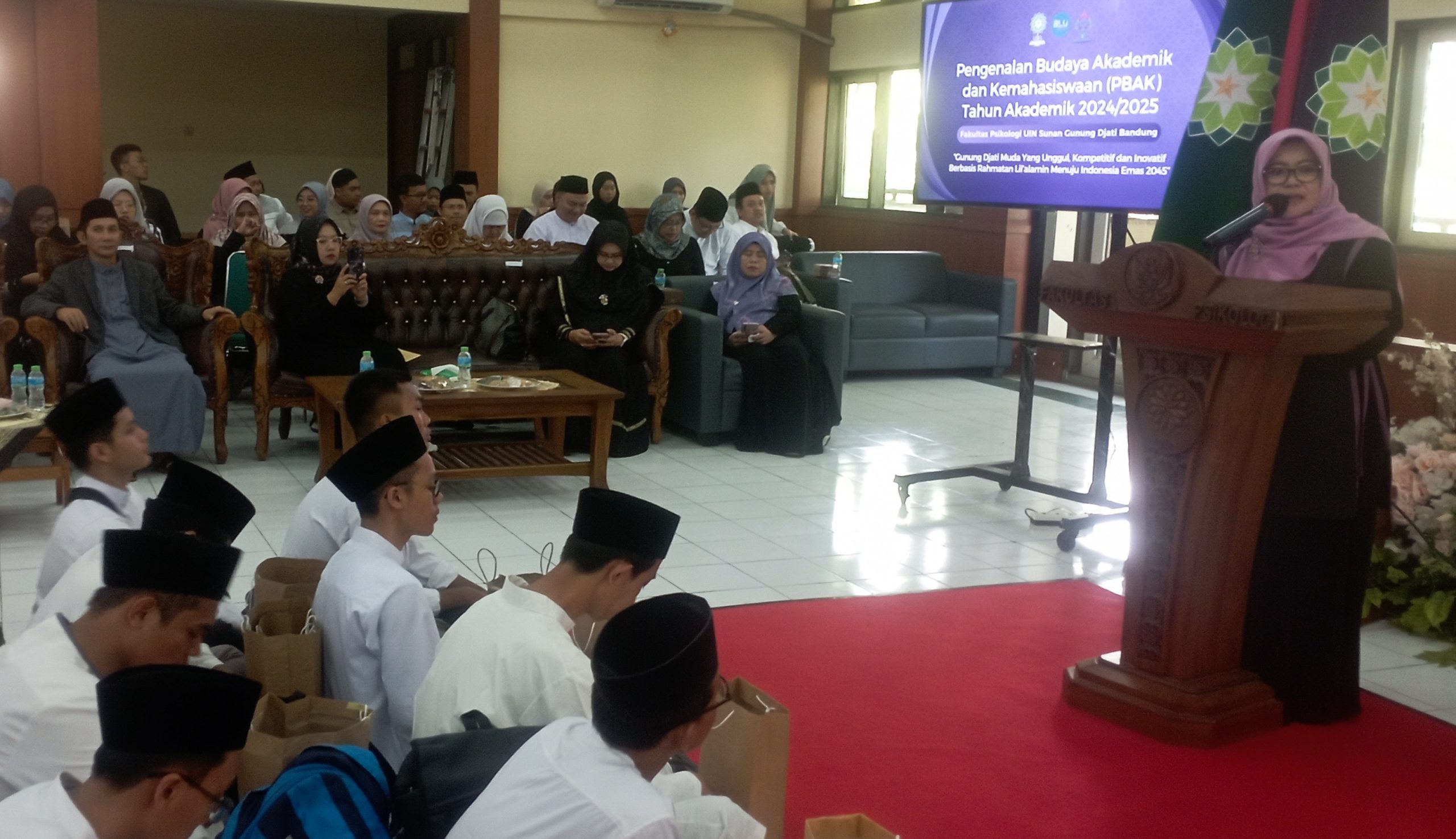 Tekad Prof. Ulfi Ciptakan Mahasiswa Psikologi Cerdas dan Nyantri