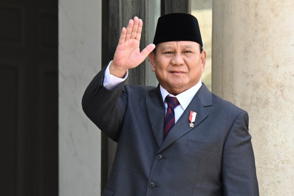 Di Balik Perjalanan Luar Negeri Presiden 