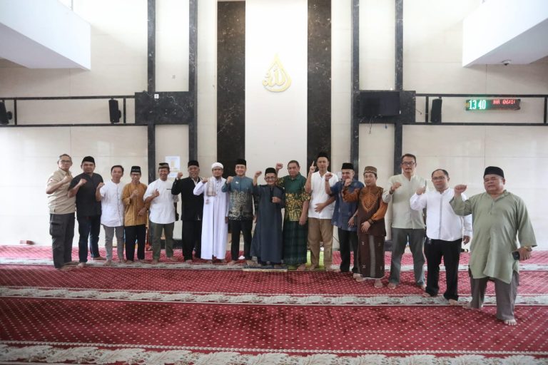 175707735449-wakil-wali-kota-bandung-ajak-warga-lindungi-diri-dengan-bersedekah