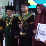 Rektor UIN Bandung Ajak Lulusan Menjadi Sosok yang Cerdas Spiritual Tangguh Digital