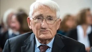 Merawat Percakapan yang Hampir Hilang