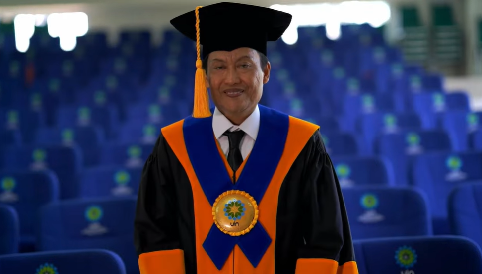 Prof. Usep Dedi Rostandi: Sang Penjaga Moderasi yang “Leuleus Jeujeur Liat Tali”