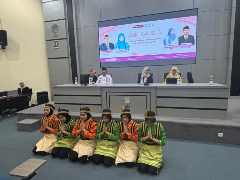 UAS Kreatif, Mahasiswa AFI, S2 Studi Agama-Agama UIN Bandung Gelar Seminar dan Pentas Seni Moderasi Beragama