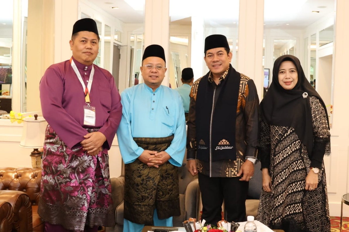 Ketua DKM Masjid Raya Al-Jabbar Paparkan Praktik Terbaik Pengelolaan Masjid di Muktamar Internasional Sarawak