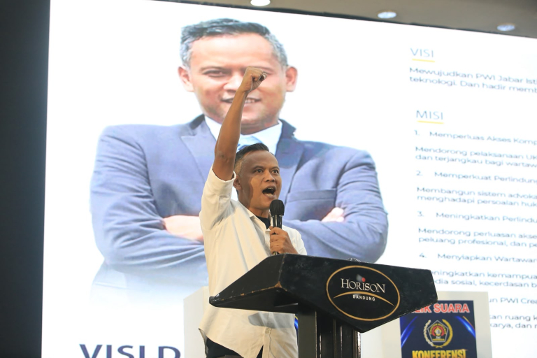 Alumni UIN Bandung Tantan Sulthon Bukhawan Terpilih sebagai Ketua PWI Jawa Barat 2026–2031