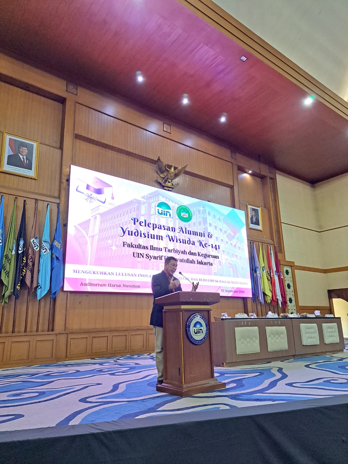 Lepas 660 Alumni FITK UIN Jakarta, Lukman Hakim Saifuddin Tekankan Pentingnya Guru yang Terus Belajar